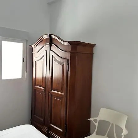 Montcabrer De Almadrava * דניה